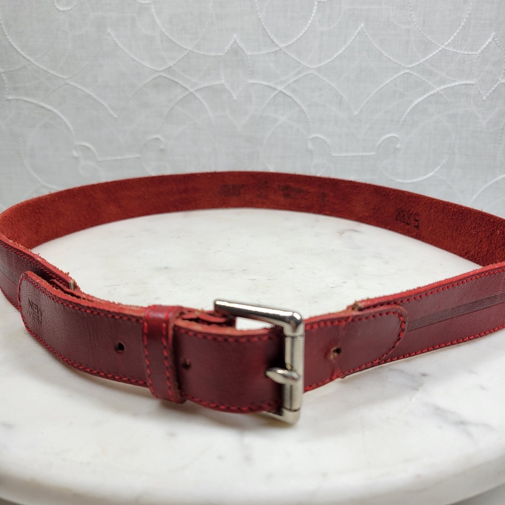 New Man Leather Belt Red Silver Buckle Adjustable Modern Classic Everyday